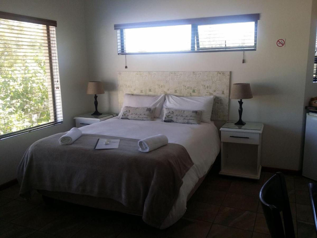 12 On Beach Guest House Saldanha Bay Exterior foto