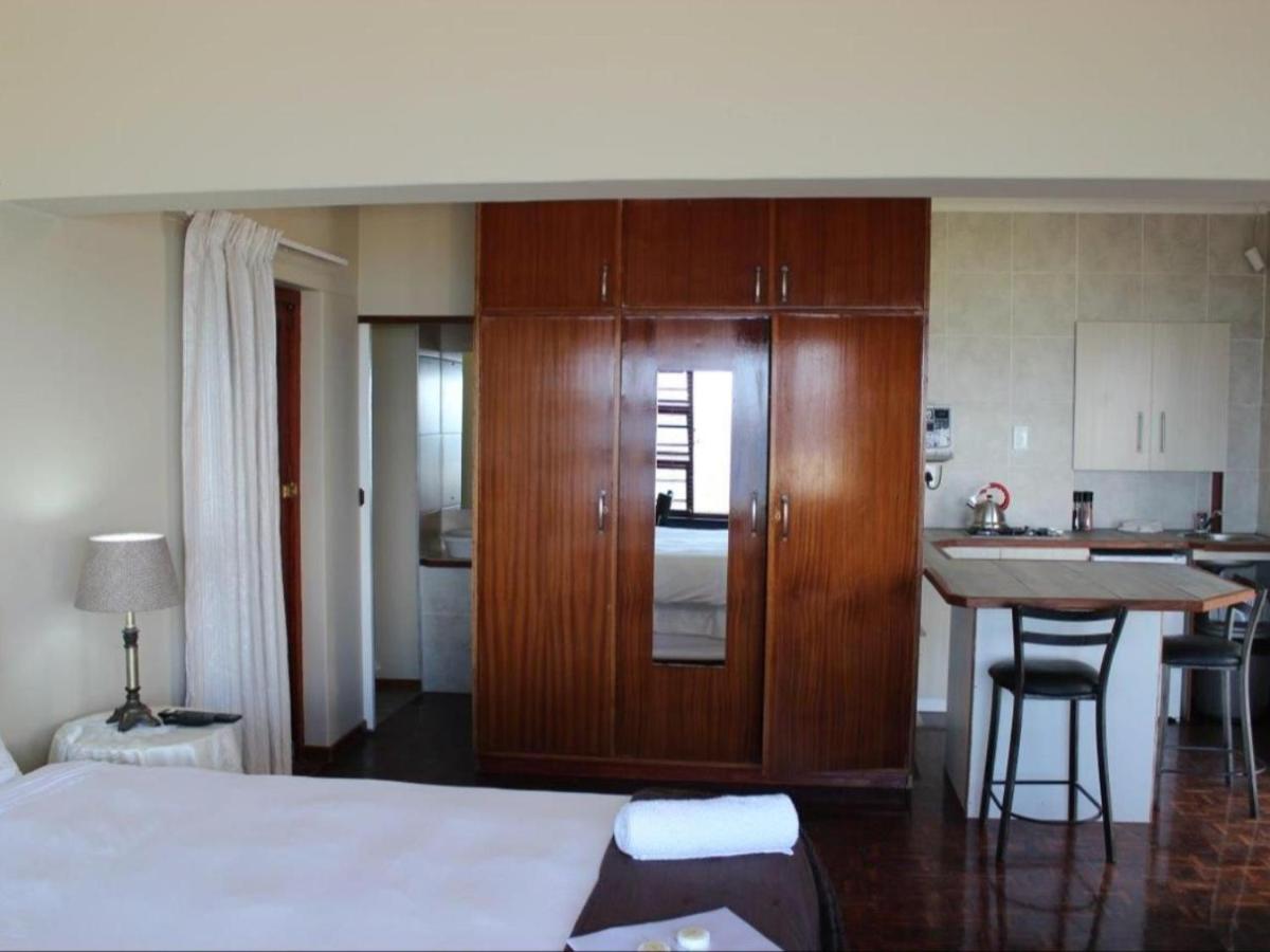 12 On Beach Guest House Saldanha Bay Exterior foto