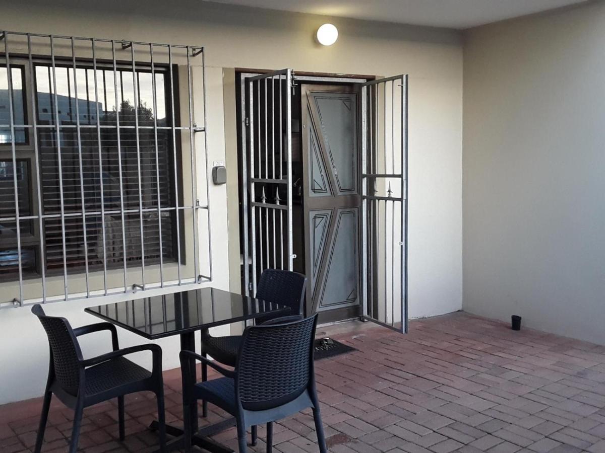 12 On Beach Guest House Saldanha Bay Exterior foto