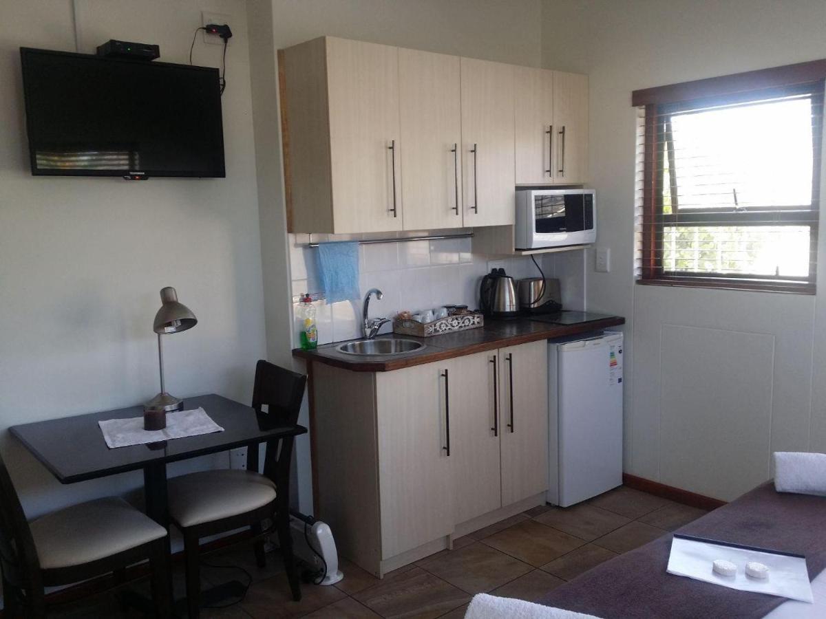 12 On Beach Guest House Saldanha Bay Exterior foto